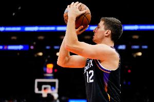 场均10.5分4.1板5.1助！吉莱斯皮：我希望能长期留在太阳